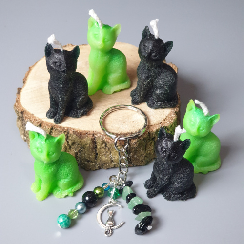 Set of 6 BLACK & GREEN Magic CAT Candles + Gemstone Keyring