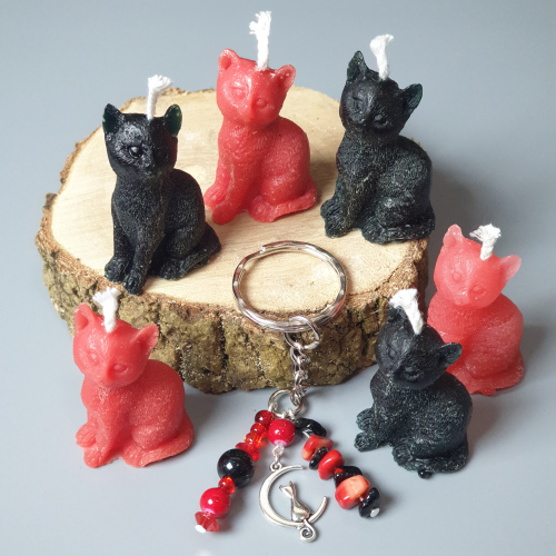 Set of 6 BLACK & RED Magic CAT Candles + Gemstone Keyring